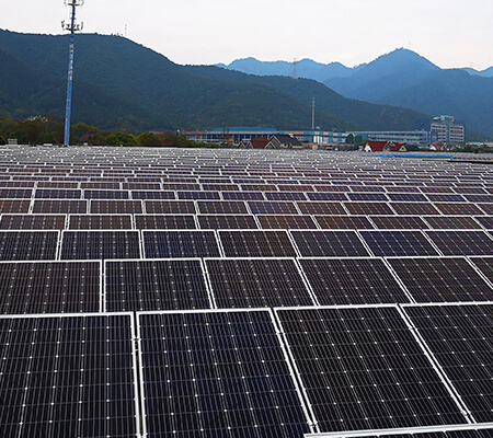 Markmonterade solprojekt i Chunjiang